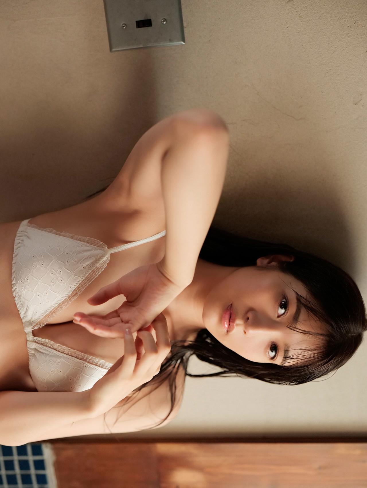 Nanako Kurosaki 黒嵜菜々子, FRIDAYデジタル写真集 「日本一バズってるBIKINI Vol.2」 Set.03(4)