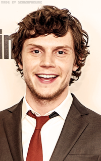 Evan Peters WzhUTVfL_o