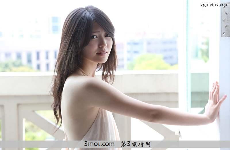 美少女铃木爱理薄纱睡裙性感私房写真(12)