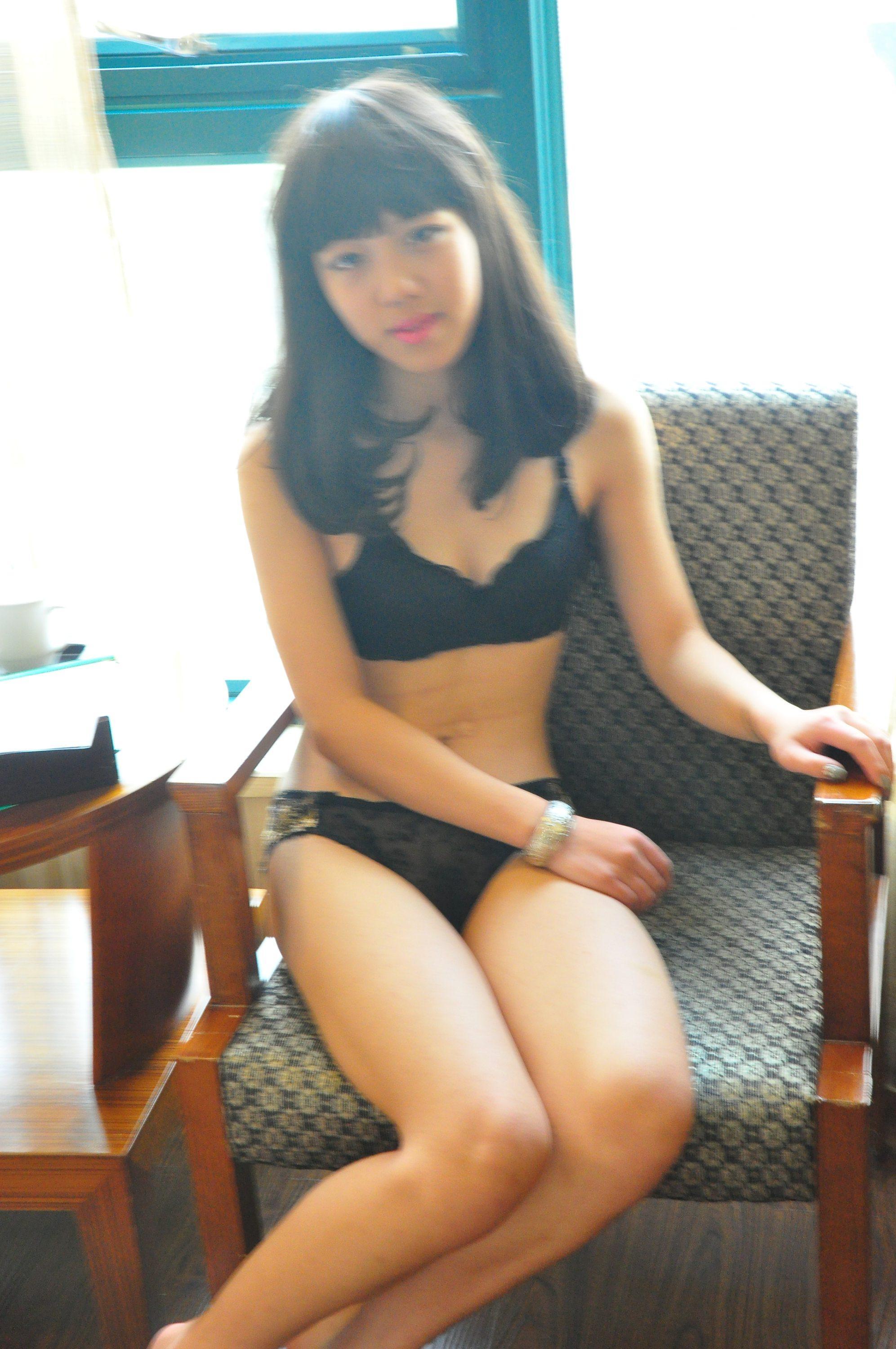 【国模系列】美模 小灵 无圣光大尺度VIP福利帖2【100P】(60)