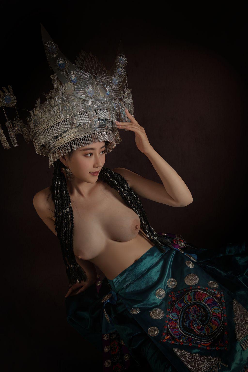 Coser@年年Nnian: 苗疆女孩 (50 photos)(33)