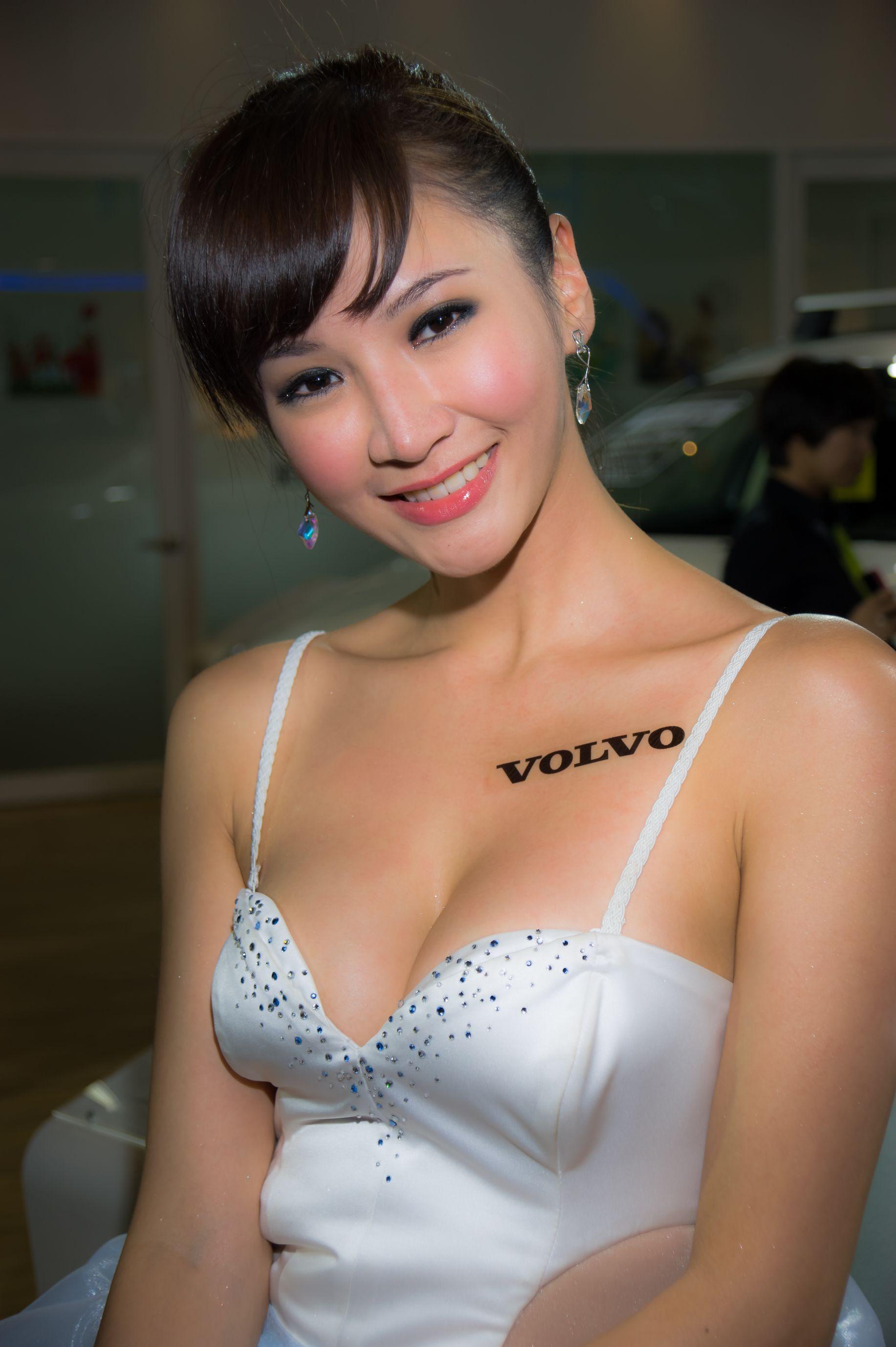 Mia魏靖軒《VOLVO车展美乳系列》高清套图(51)