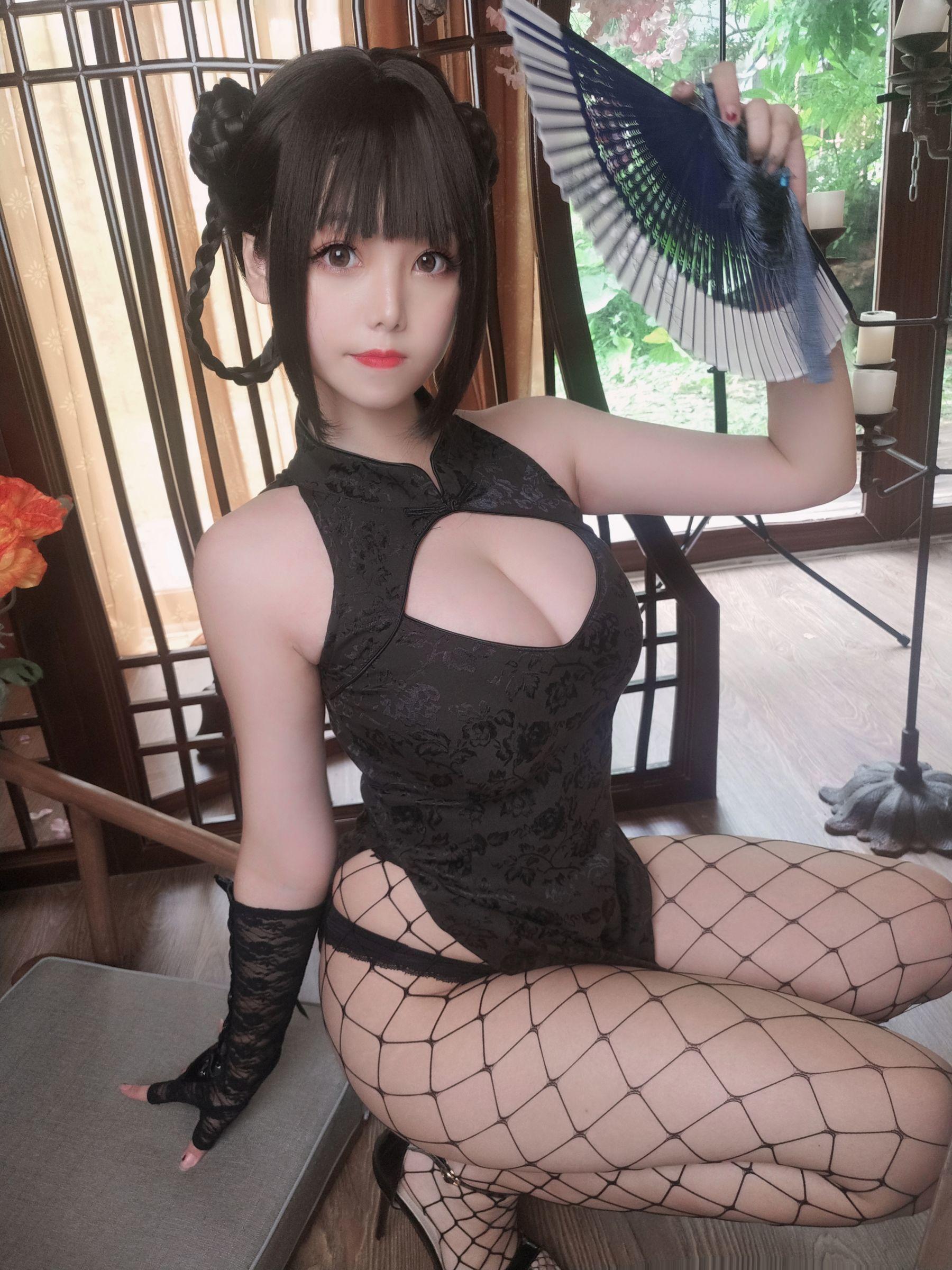 [网红COSER] 萌系小姐姐蜜汁猫裘 – 皮衣舞娘 写真集(5)