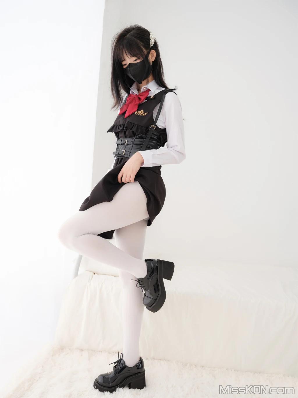 [紧急企划] 见希w: 内部 白丝学生服 (85 photos)(56)