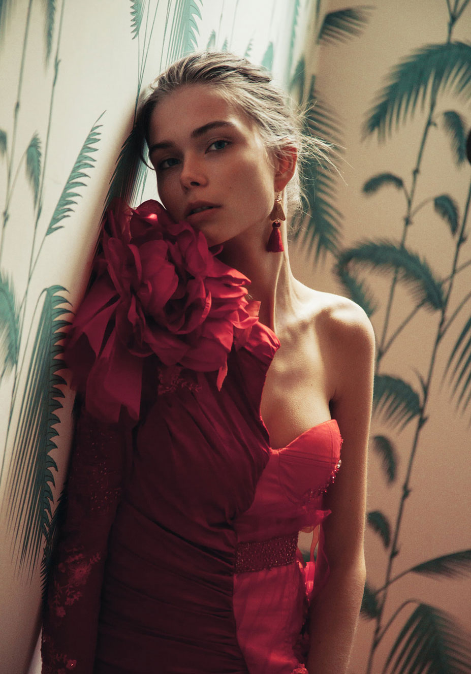 Woman We Love / Anna Stolz by Omar Coria Анна Штольц тестирует модную одежду / фото 09