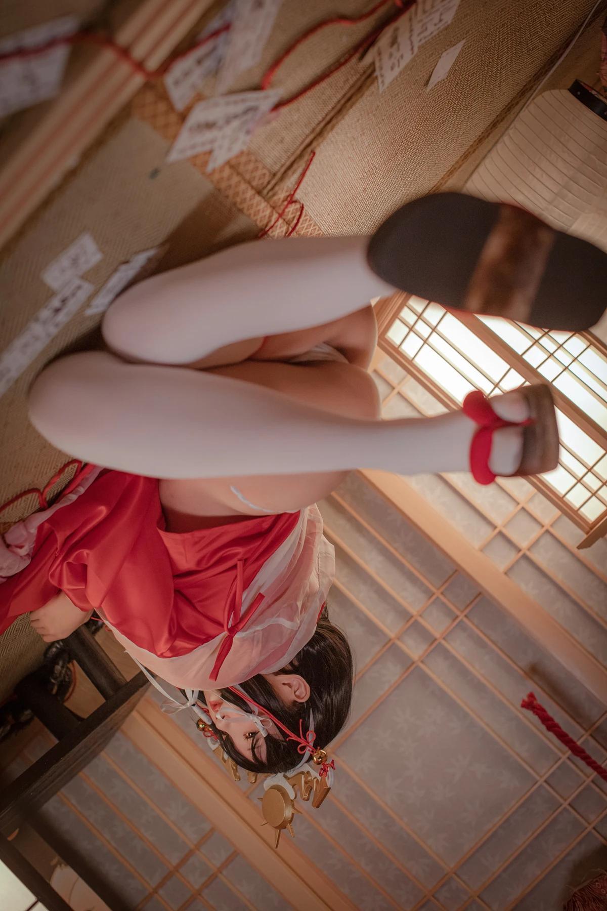 Cosplay 阿薰kaOri – 黑兽巫女(48)