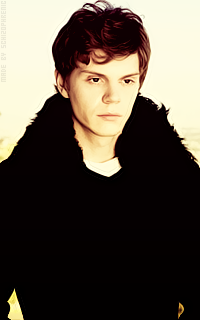 Evan Peters G4rw1Xrf_o