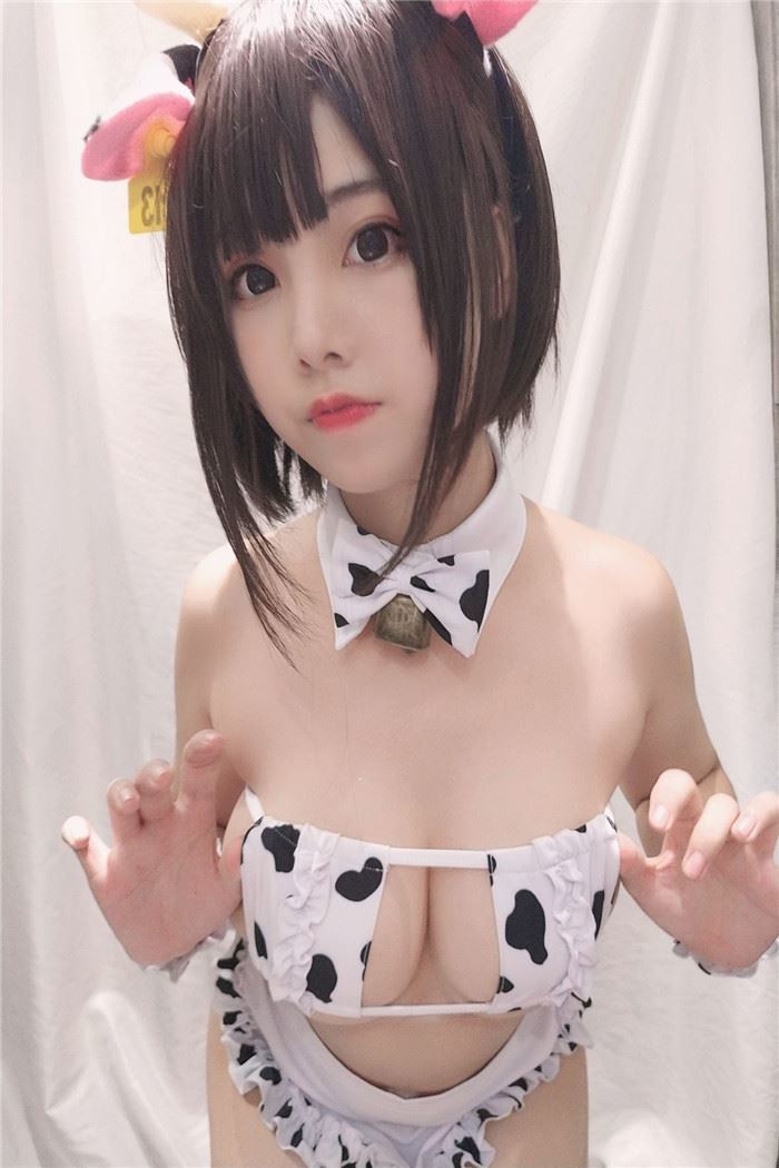 蜜汁猫裘小奶牛自拍版女仆写真(3)