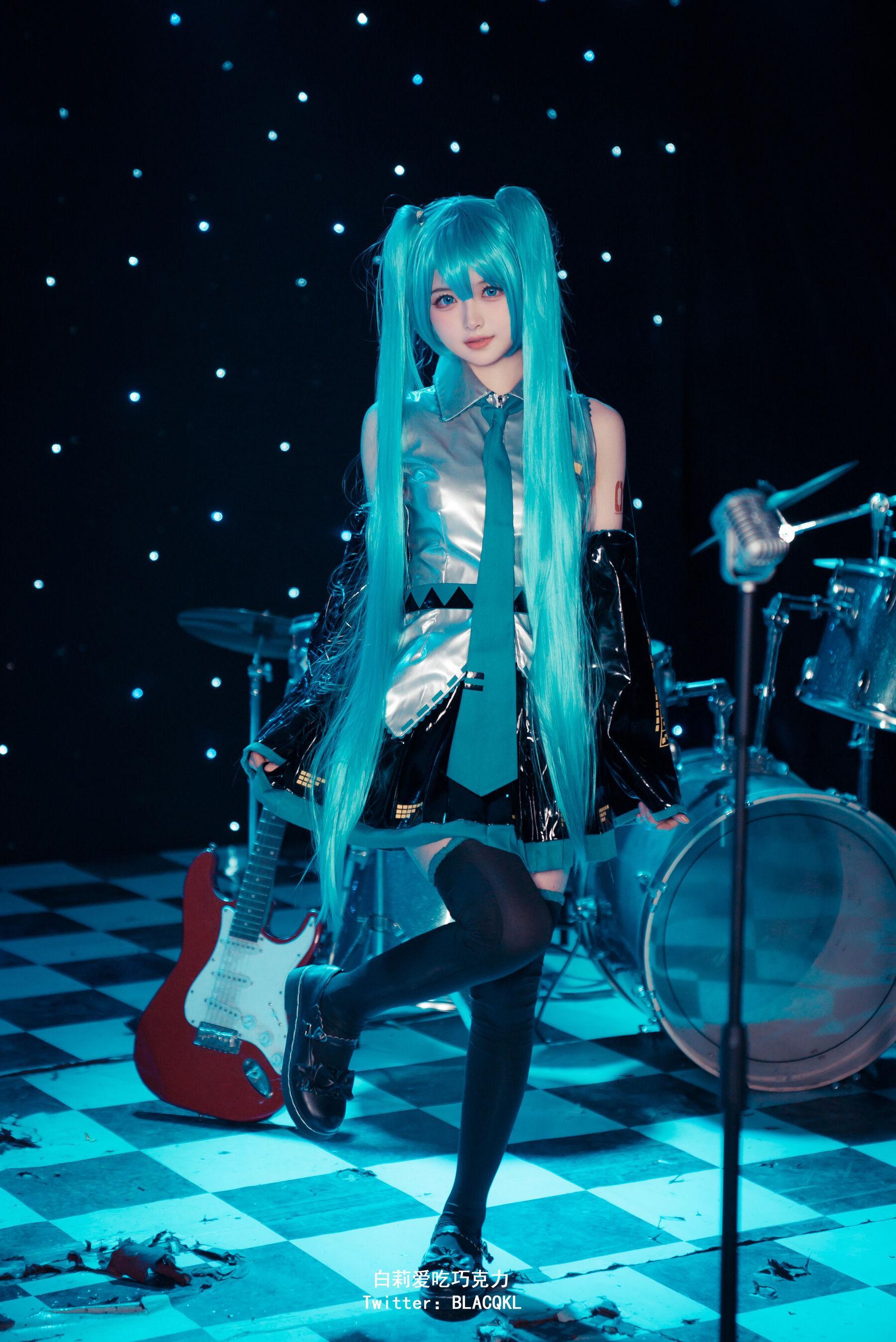 国模人体 白莉爱吃巧克力《未来初音 Miku》(3)
