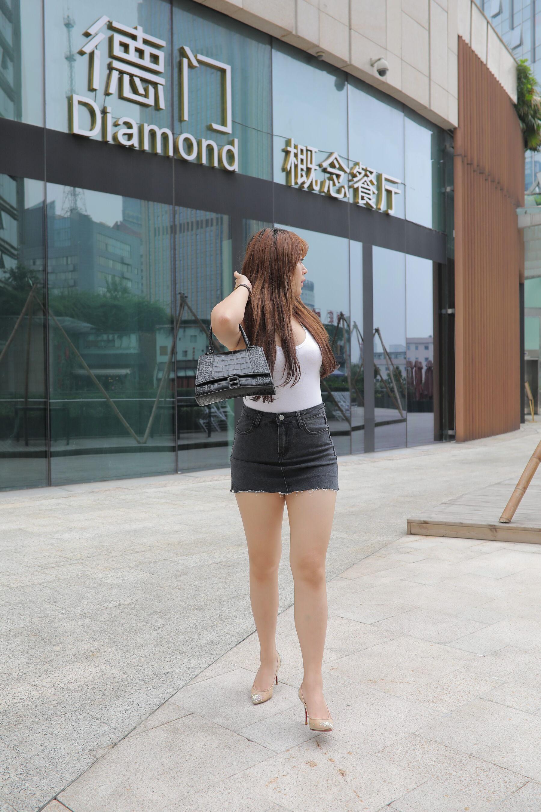 街拍 透明高跟热裤美女(56)