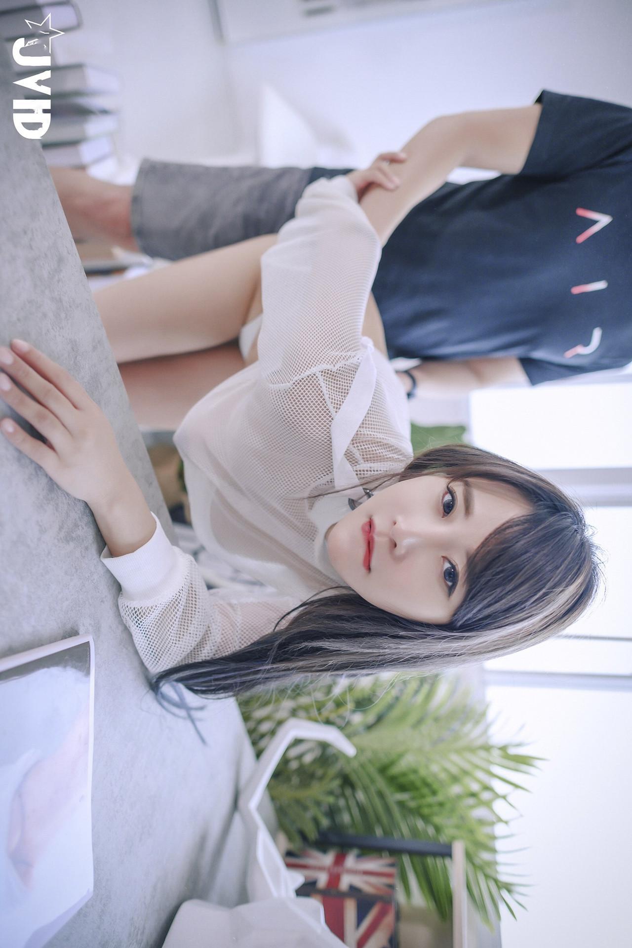 JVID Lele 樂樂 – 巨乳女神 樂樂－色誘閨密兄長，激情畫面曝光 Set.03(7)