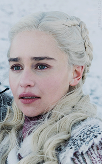 Emilia Clarke Eqdkpnej_o