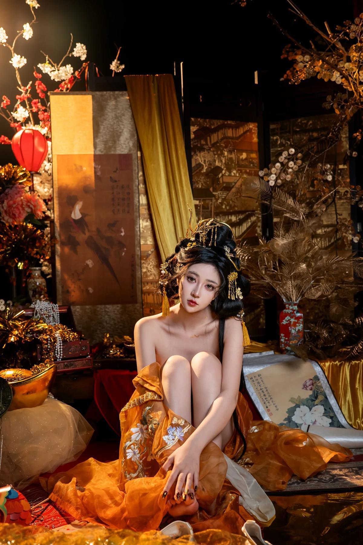 年年Nnian, 写真集 金蛇贺岁(12)