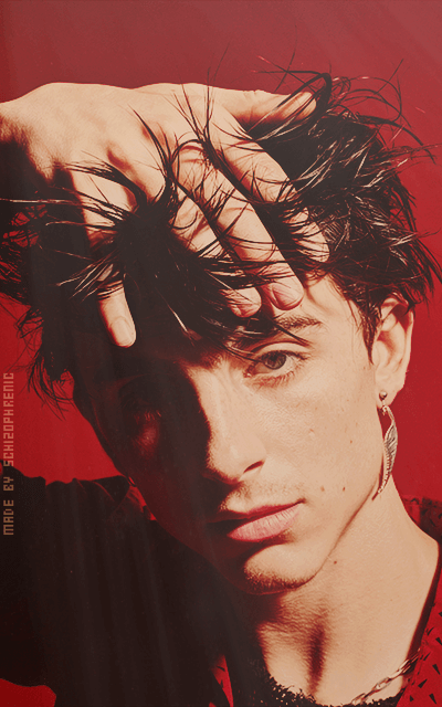 Timothée Chalamet AxIJ6v03_o