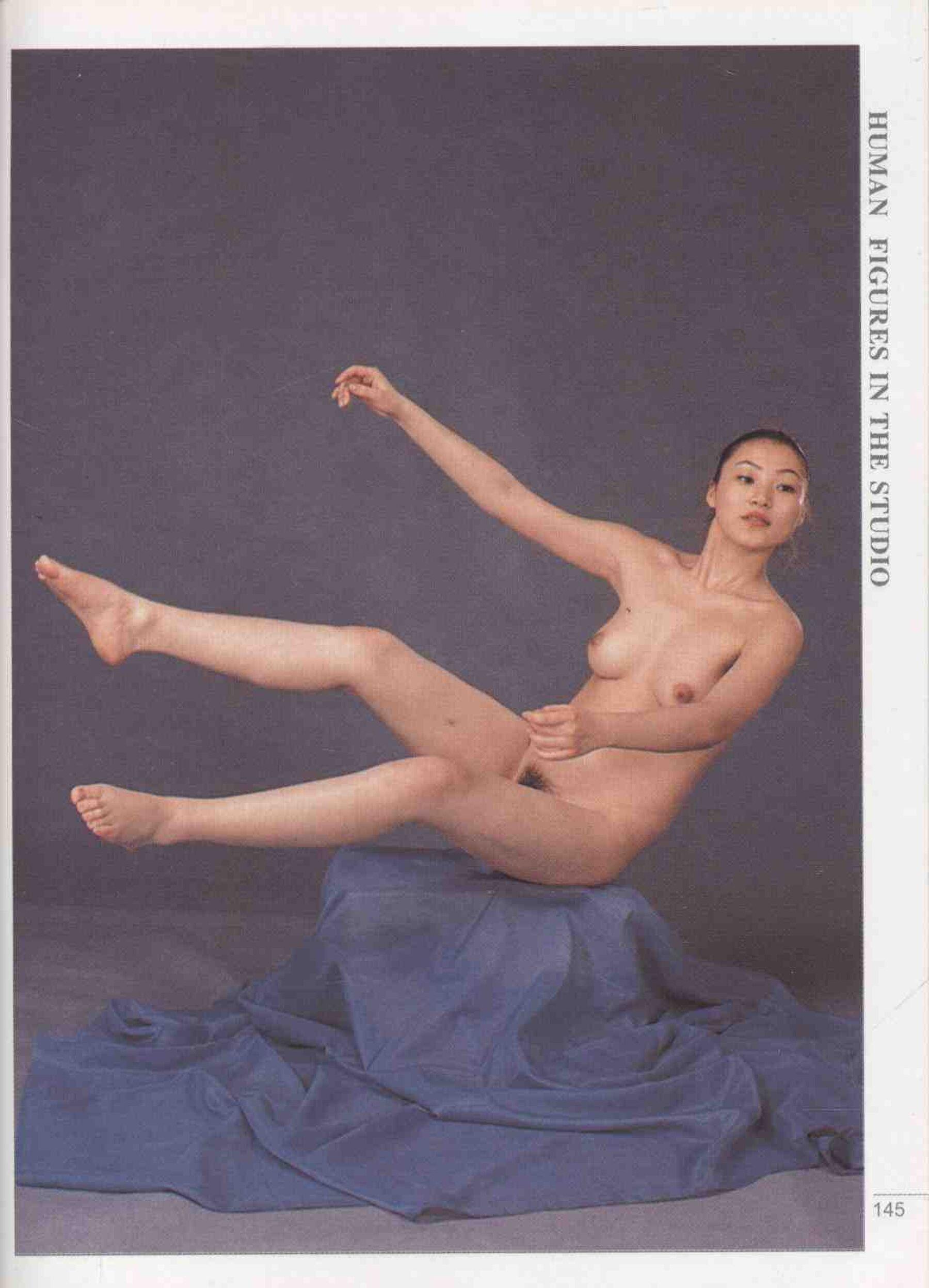 书籍扫描 实用人体模特摄影·坐姿篇(150)