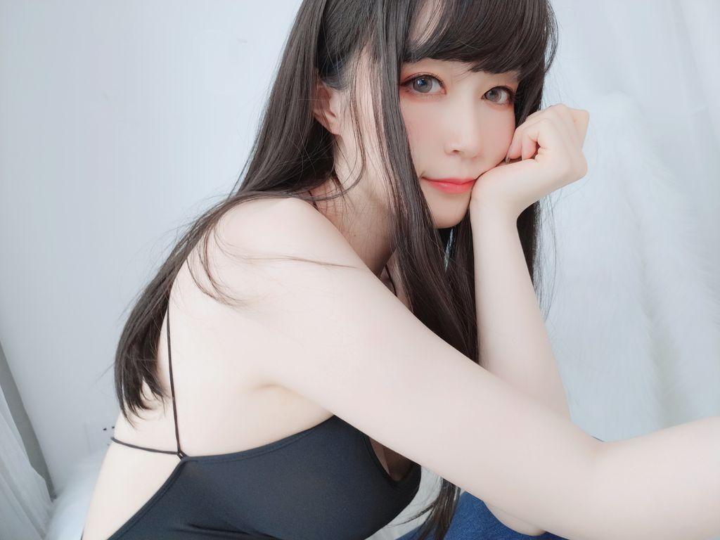 Coser @ 白银 81: 露背 上衣 (63 photos)
