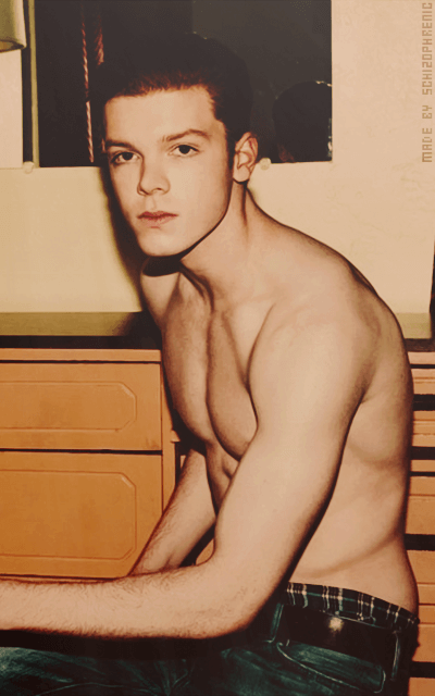 Cameron Monaghan HUZZanrL_o