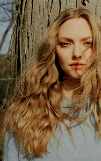 mundur - Amanda Seyfried O9psPRqz_o