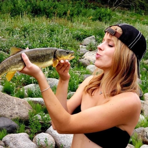 GIRL FISHING...2 XhJgMy0Q_o