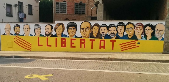Catalanes independentistas, una raza superior hecha mural
