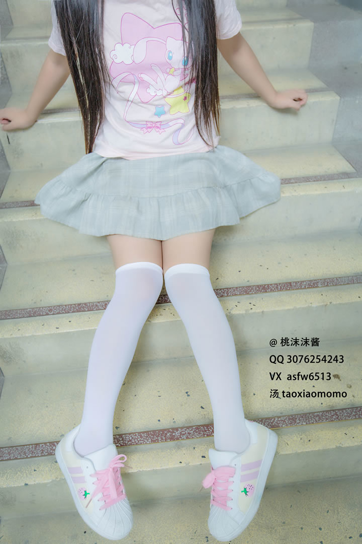 Tao Xiaomo Sauce -School stairs are exposed 3