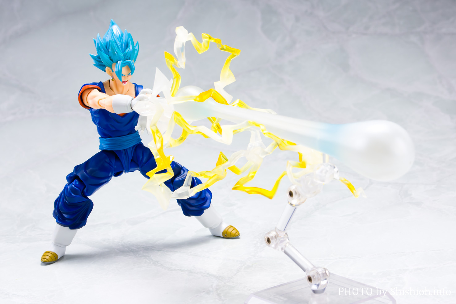 [Comentários] Dragon Ball Z SHFiguarts - Página 31 Tq3KjFns_o