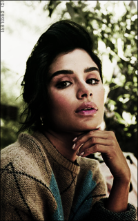 Diane Guerrero B6AVUOcO_o