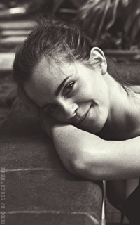 Emma Watson - Page 3 PpOs7QBd_o