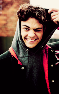 Noah Centineo O34xZpne_o