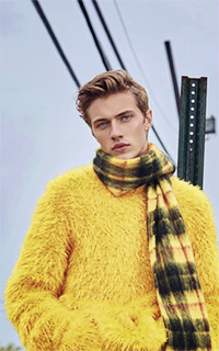 Lucky Blue Smith PwawJ9Qd_o