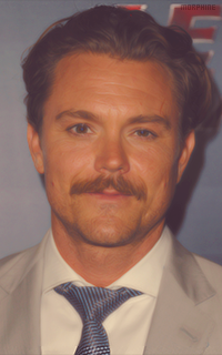 Clayne Crawford - Page 2 OKvvOrRE_o