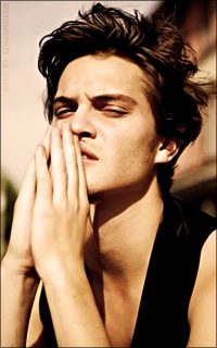 Luke Grimes Q5VlRrqU_o