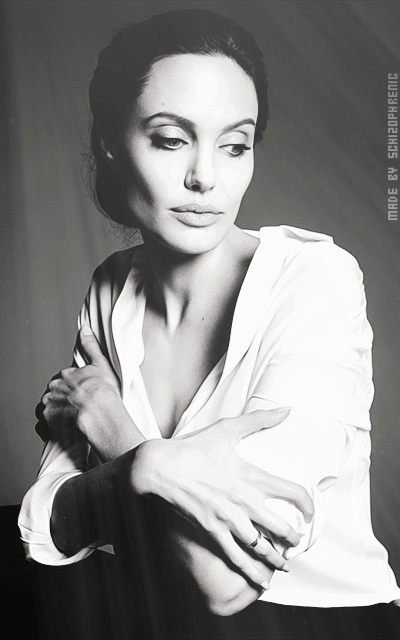 Angelina Jolie RK8XRY57_o