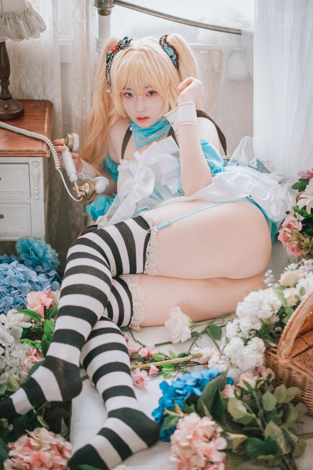 DJAWA Photo - Bambi (밤비): "Alice in Glasses" (49 photos)
