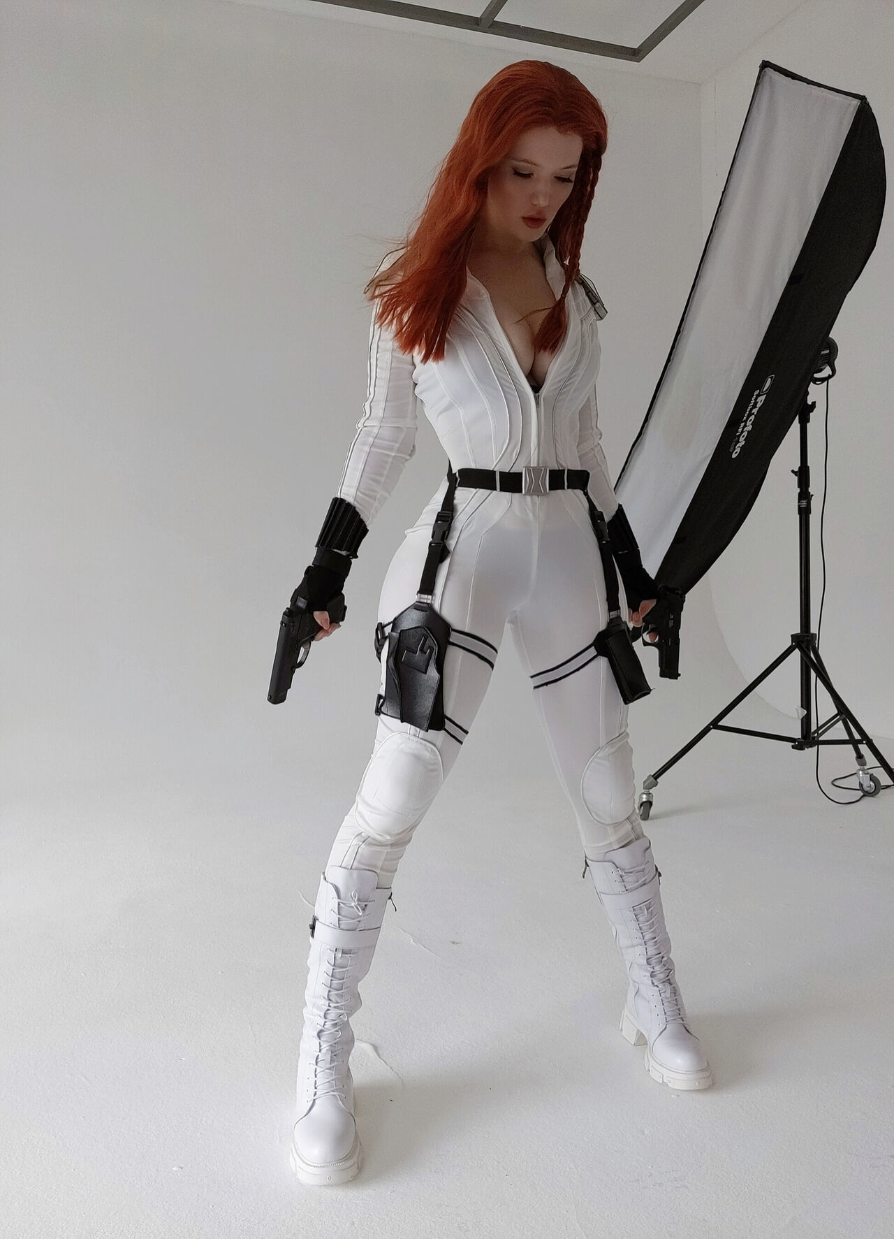Lada Lyumos - Black Widow