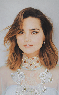 Jenna Coleman LlwuwlQQ_o