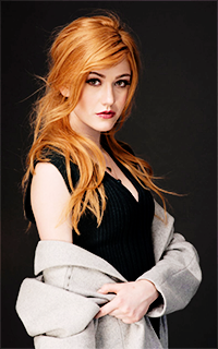 Katherine McNamara  ZbWEVpyt_o