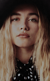 Florence Pugh BrFYEBrj_o