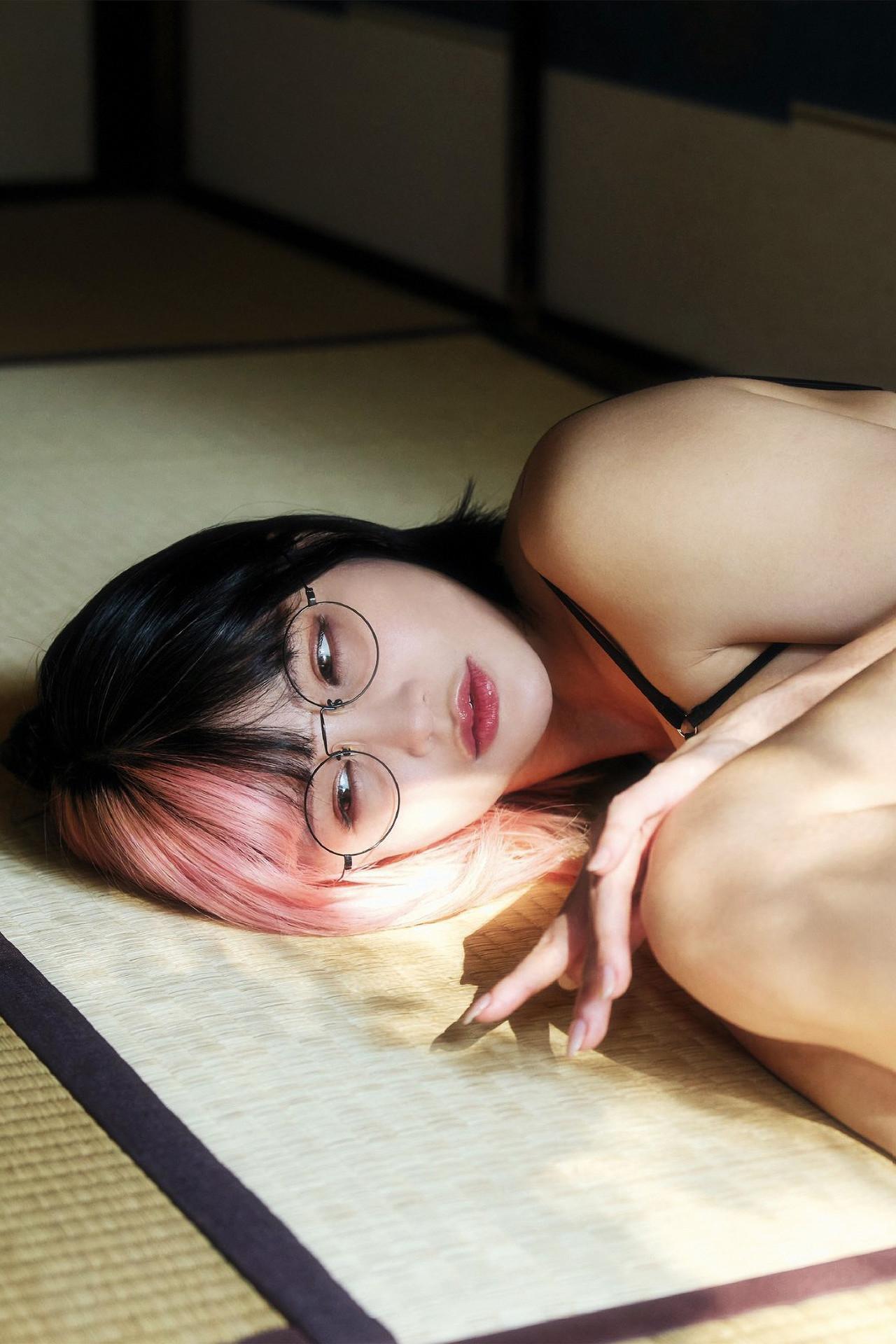 Chukimeroday ちゅきめろでぃ, グラビア写真館SPECIAL 「ちゅきになる、カラダ」(10)