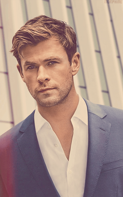 Chris Hemsworth Q9lhZ8Ik_o