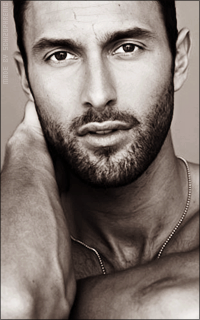 Noah Mills NDat44TE_o