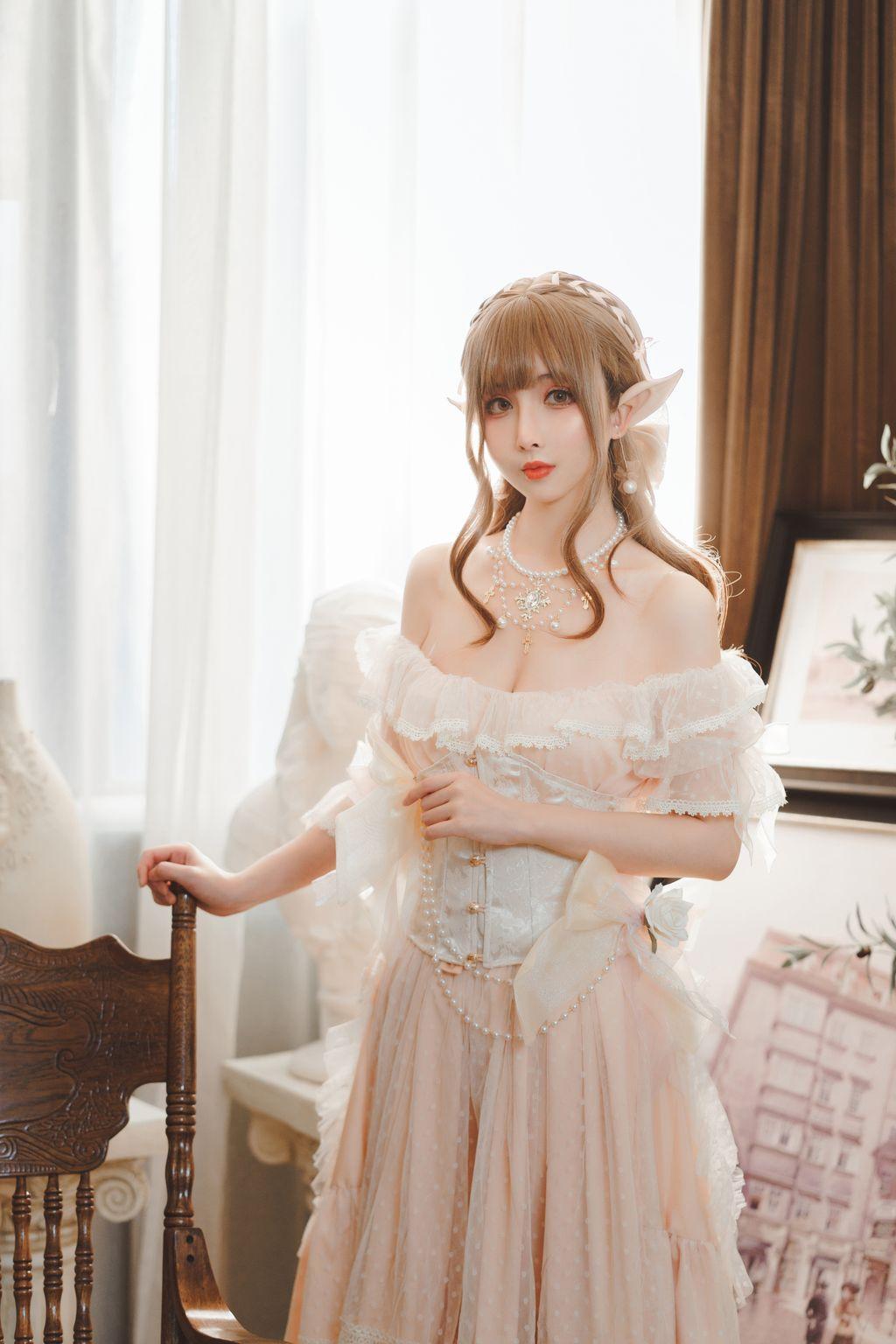 Coser@rioko凉凉子 Vol.043: 精灵姐姐 (31 photos )
