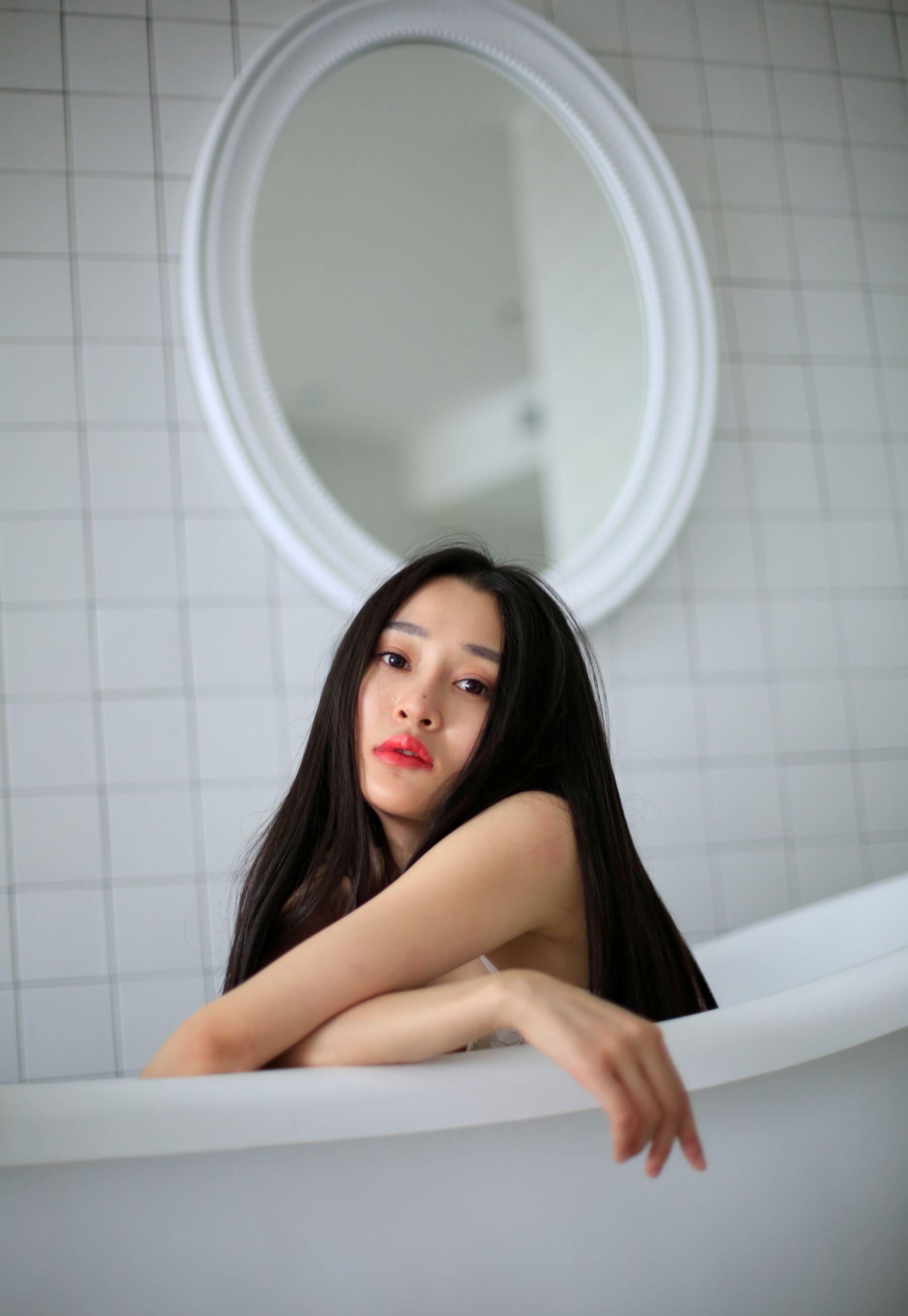 国模套图 素人私房流出(507)