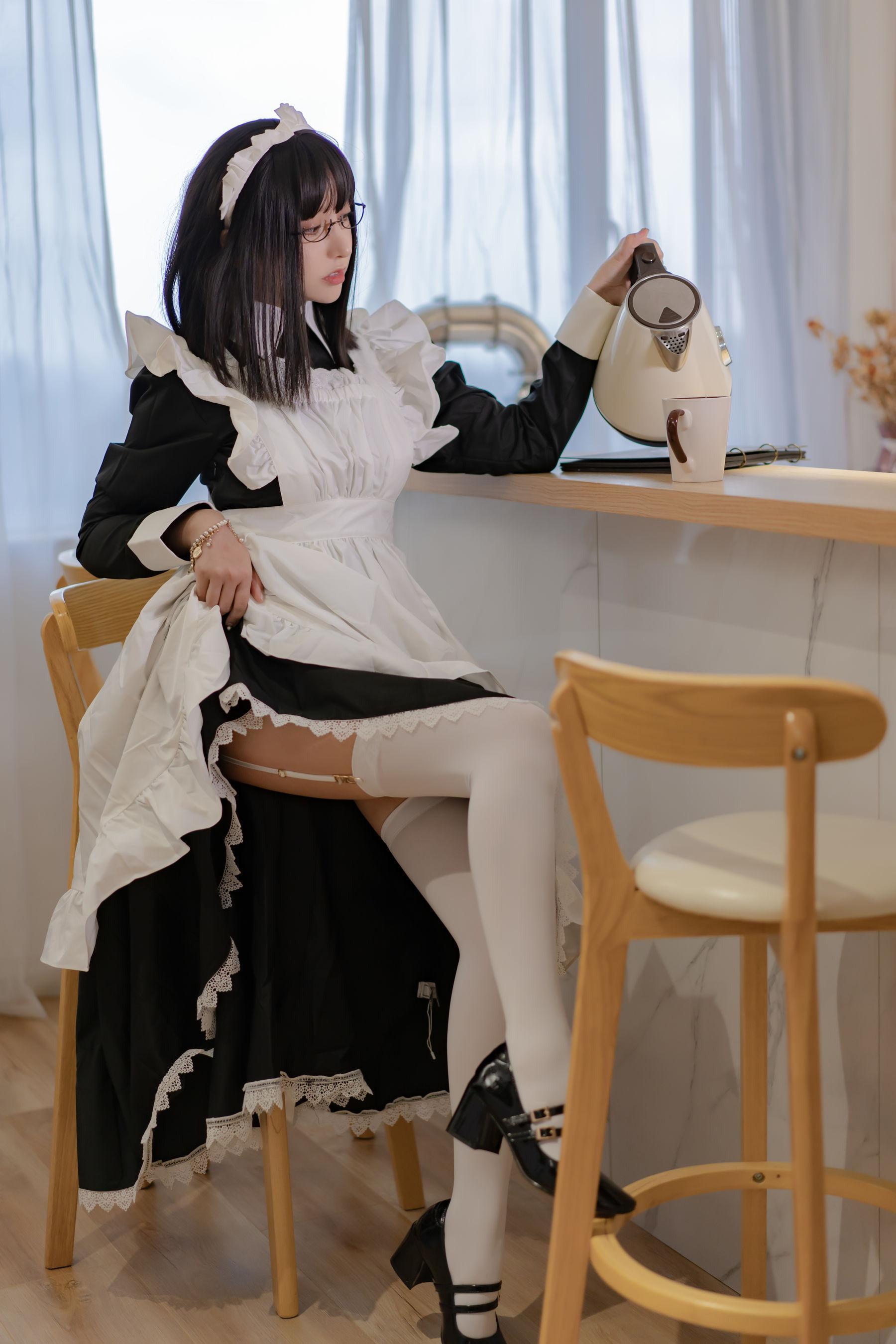 [Cosplay] 米线线sama – 女仆长裙 写真集(28)