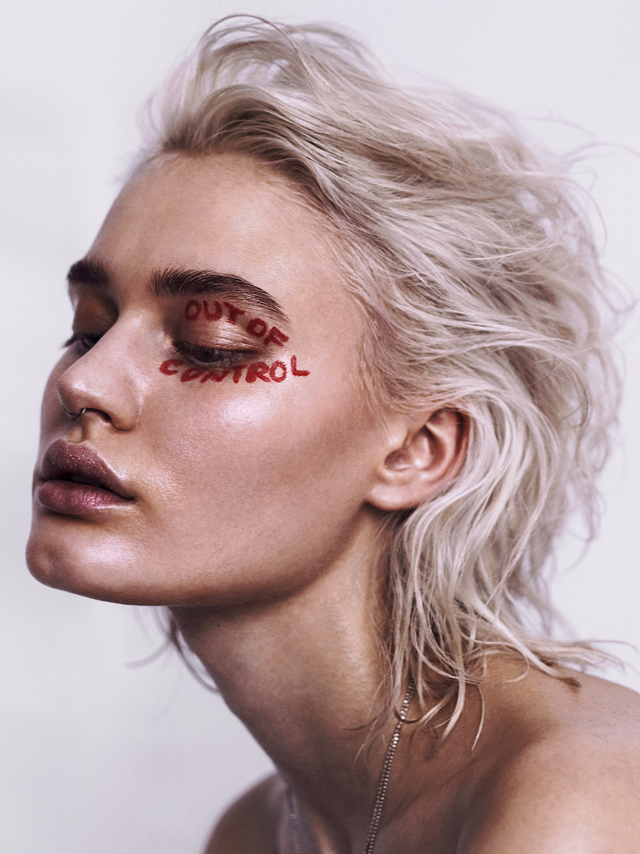 Out of Control / Nicole Gregorczuk by Lina Tesch Out of Control / Nicole Gregorczuk by Lina Tesch