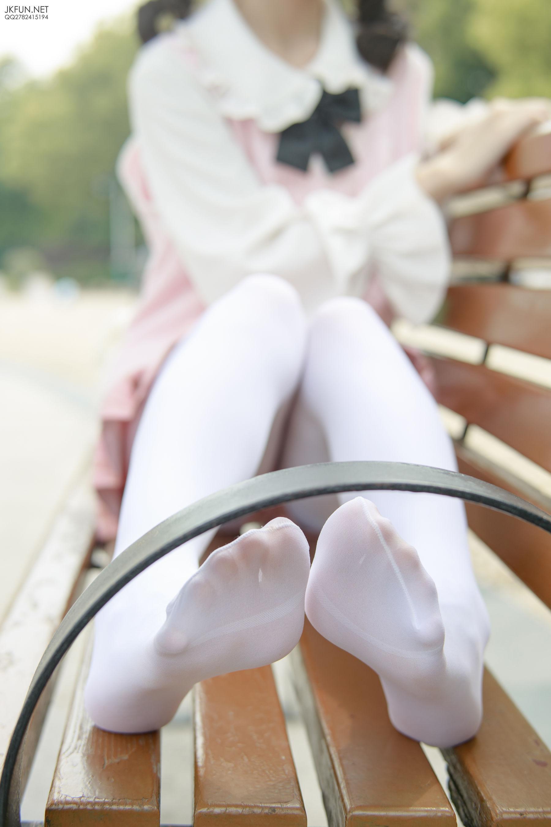 默陌《80D白丝》 [森萝财团] JKFUN-007 写真集(21)