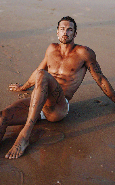 christian hogue - Page 2 WjZ5fqEk_o