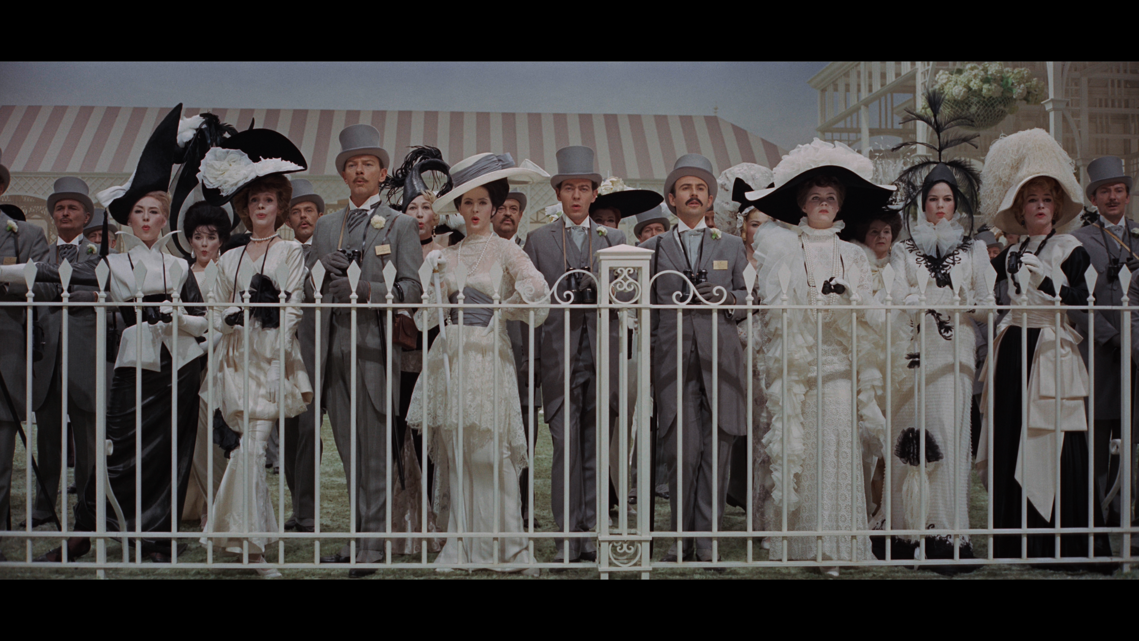 Моя прекрасная леди полянка. Royal Ascot my Fair Lady. My Fair Lady gif. Пути преобразования Элизы Дулиттл. Гимн Янки Дулиттл.