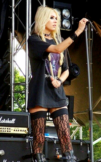 Taylor Momsen 4NoRCFYq_o