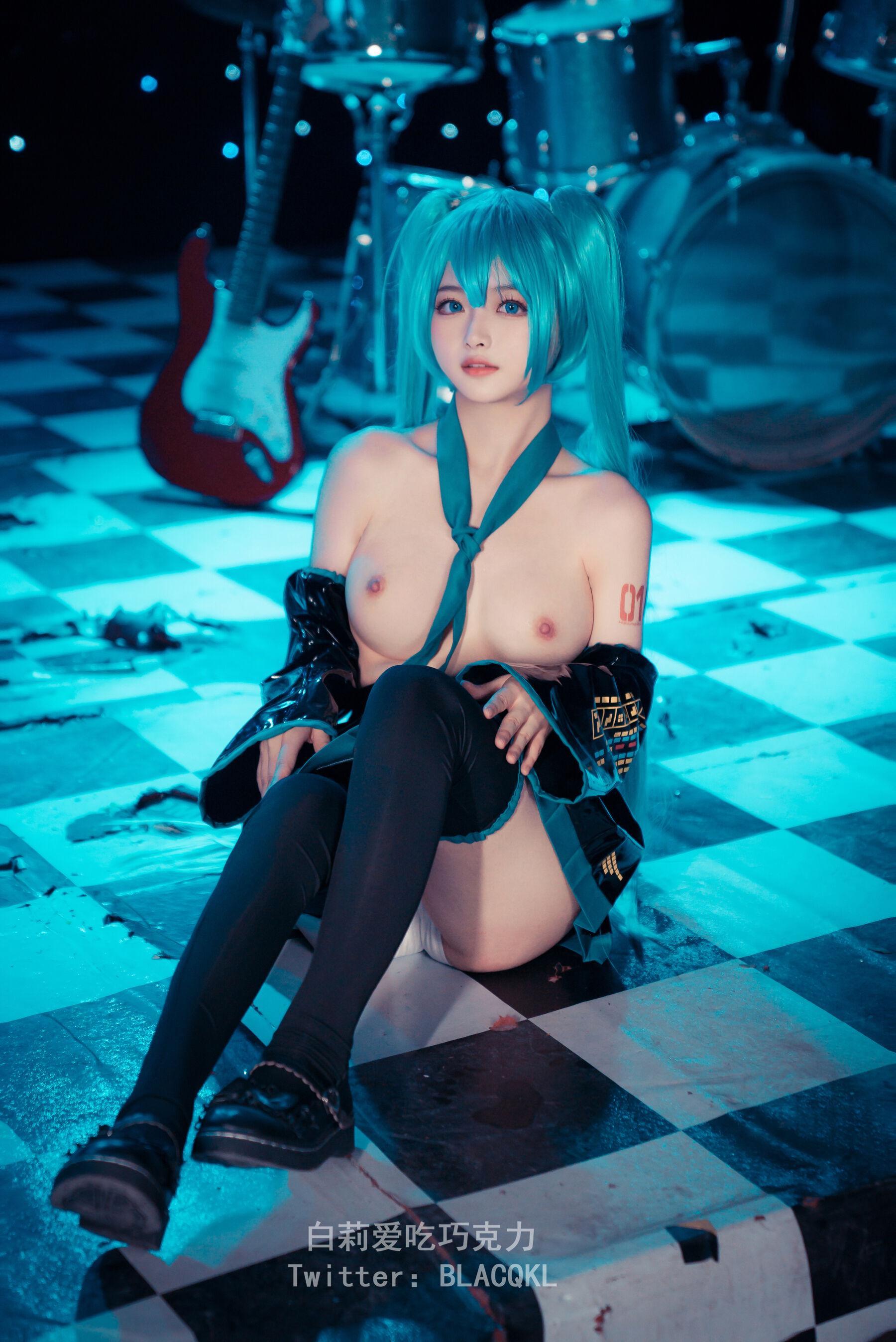 国模人体 白莉爱吃巧克力《未来初音 Miku》(102)
